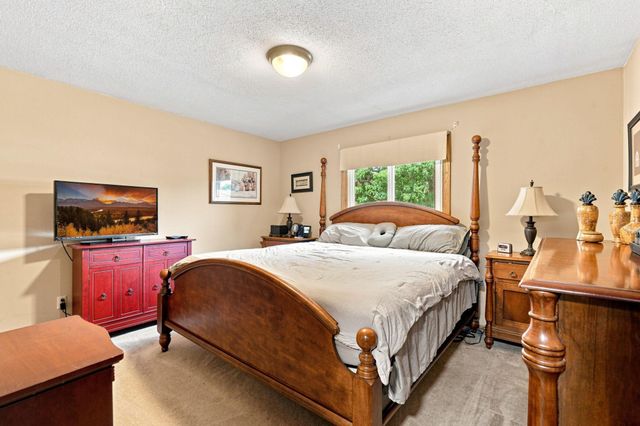 1014 Grant Circle S, Anoka, MN 55303