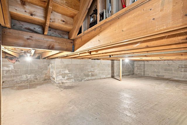 1014 Grant Circle S, Anoka, MN 55303