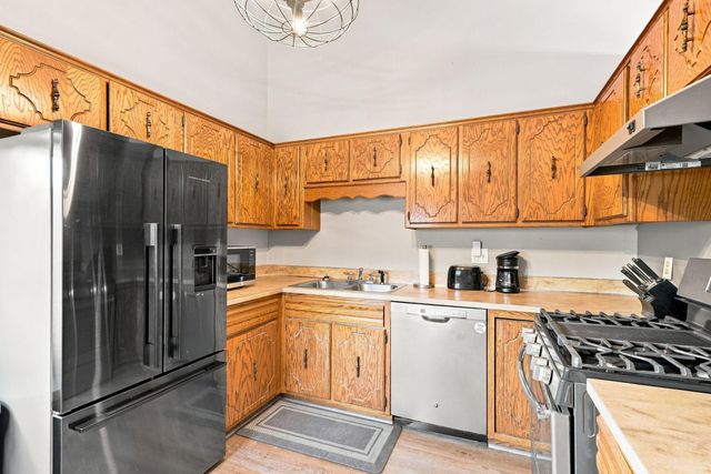1014 Grant Circle S, Anoka, MN 55303