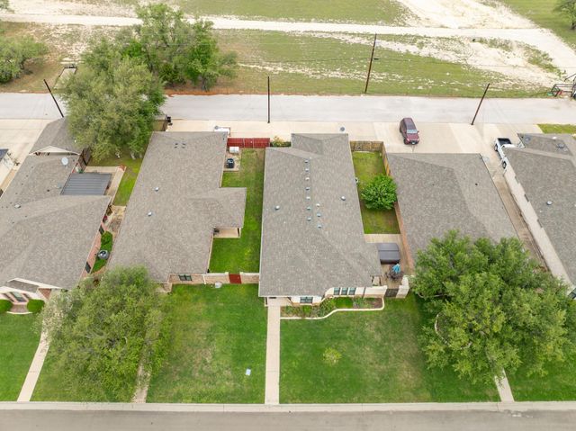 2205 Teton Ave, Lampasas, TX 76550