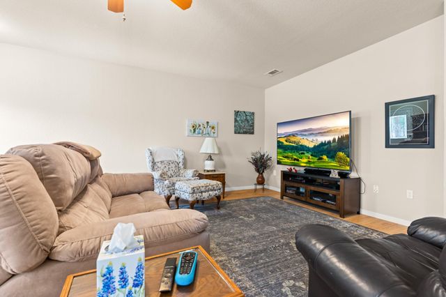 2205 Teton Ave, Lampasas, TX 76550