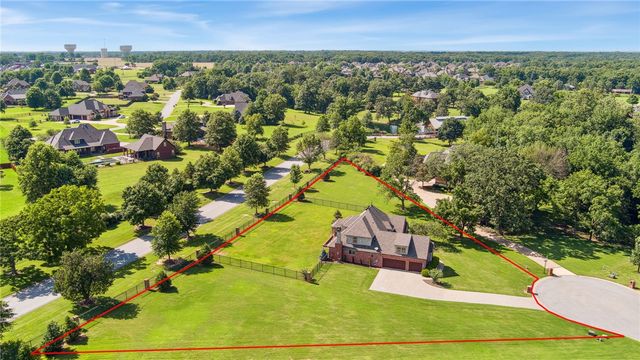 10849 Rosehaven Lane, Bentonville, AR 72712