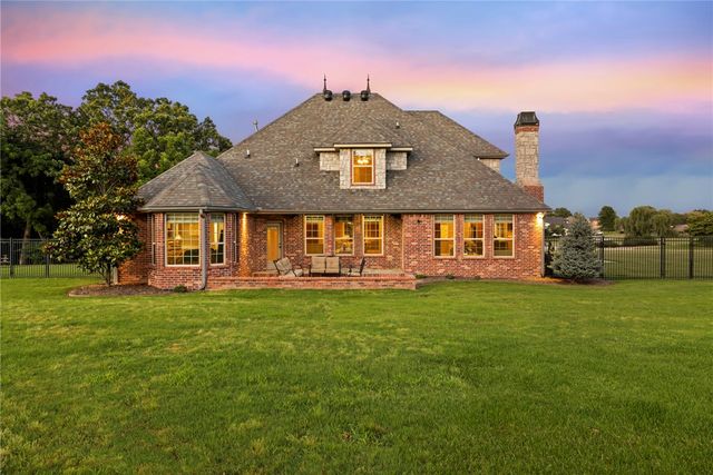 10849 Rosehaven Lane, Bentonville, AR 72712