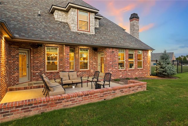 10849 Rosehaven Lane, Bentonville, AR 72712