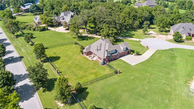 10849 Rosehaven Lane, Bentonville, AR 72712