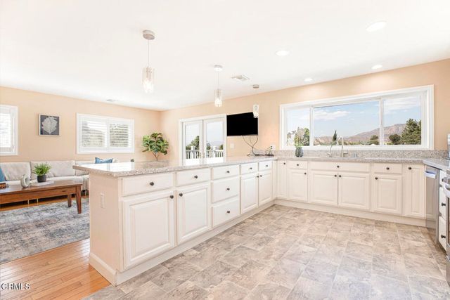 10272 Willow Springs Lane, Sunland, CA 91040