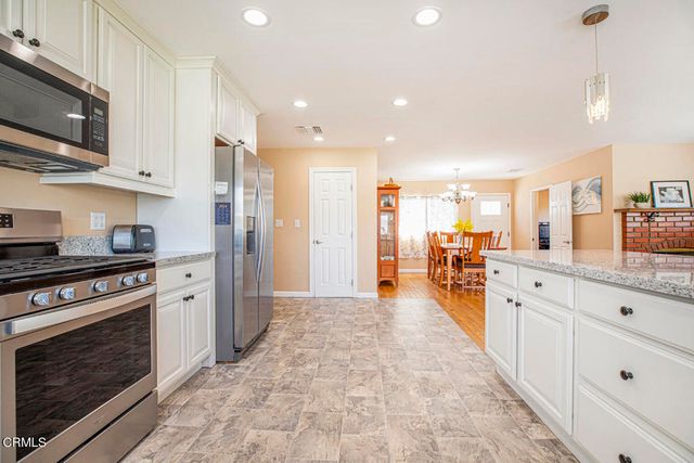 10272 Willow Springs Lane, Sunland, CA 91040