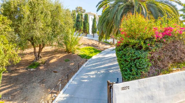 10272 Willow Springs Lane, Sunland, CA 91040