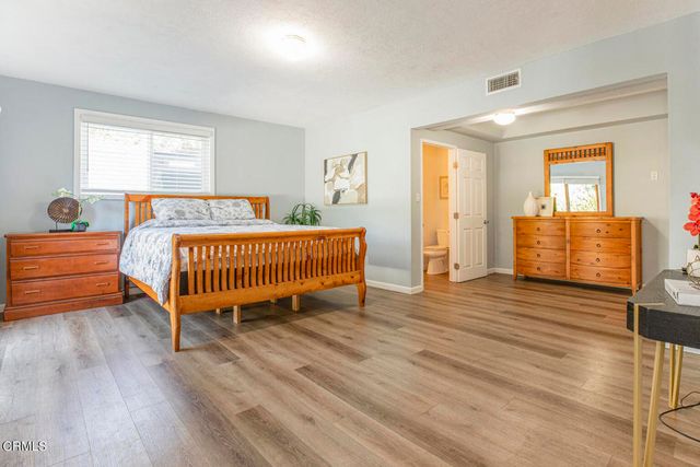 10272 Willow Springs Lane, Sunland, CA 91040