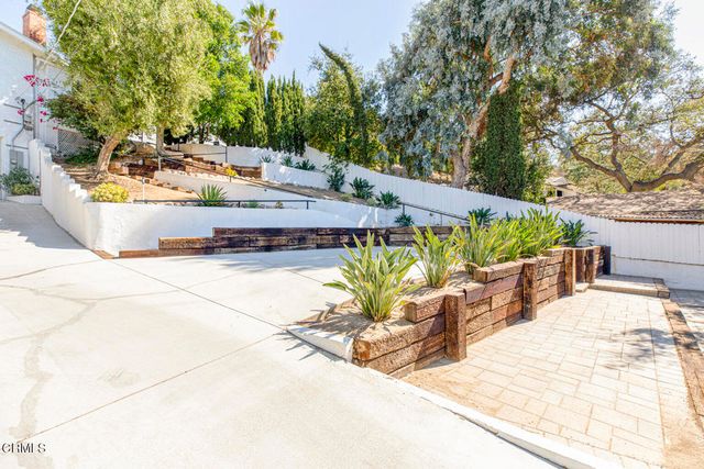 10272 Willow Springs Lane, Sunland, CA 91040