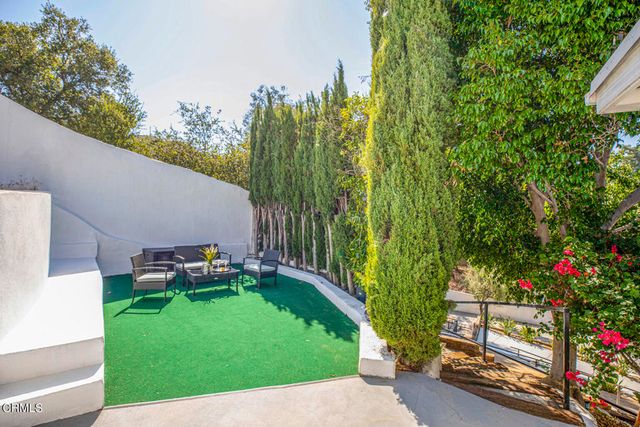 10272 Willow Springs Lane, Sunland, CA 91040