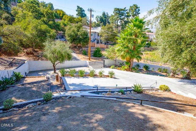 10272 Willow Springs Lane, Sunland, CA 91040