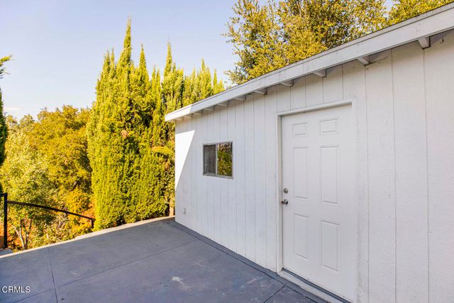 10272 Willow Springs Lane, Sunland, CA 91040