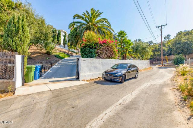 10272 Willow Springs Lane, Sunland, CA 91040