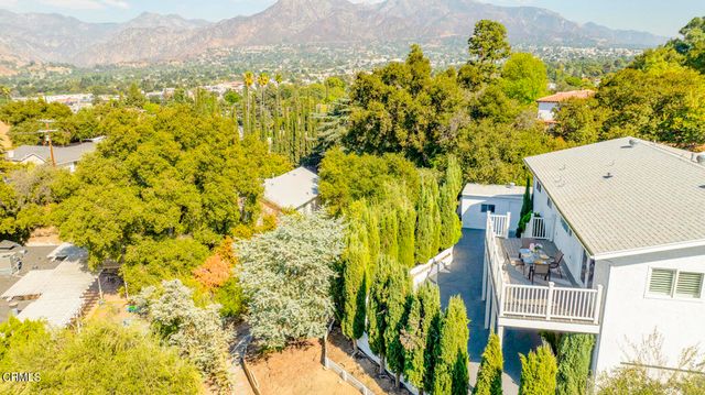 10272 Willow Springs Lane, Sunland, CA 91040