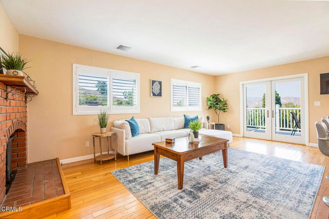 10272 Willow Springs Lane, Sunland, CA 91040