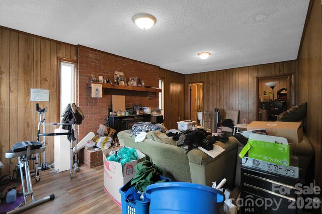 1616 Mcallister Drive, Charlotte, NC 28216