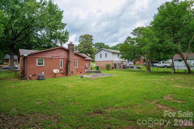 1616 Mcallister Drive, Charlotte, NC 28216