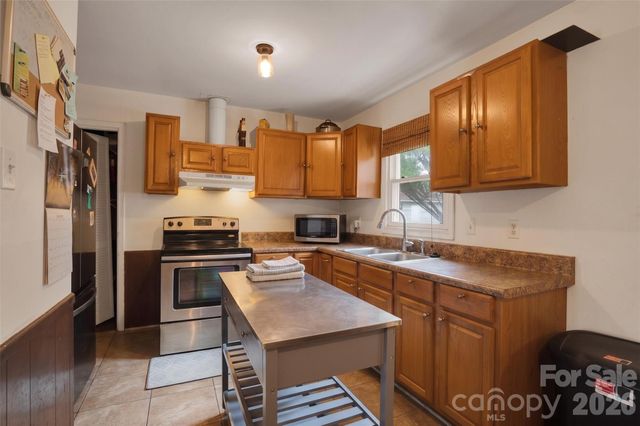 1616 Mcallister Drive, Charlotte, NC 28216