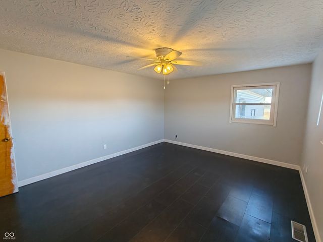 760 E 600 S, Shelbyville, IN 46176