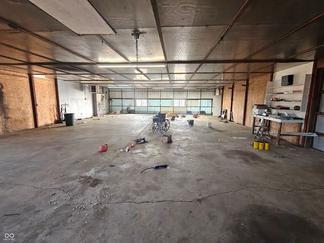 760 E 600 S, Shelbyville, IN 46176