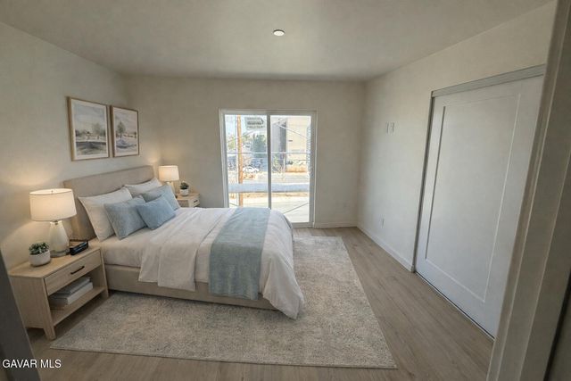 38225 E 9th Street 1, Palmdale, CA 93550