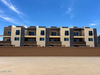 38225 E 9th Street 1, Palmdale, CA 93550