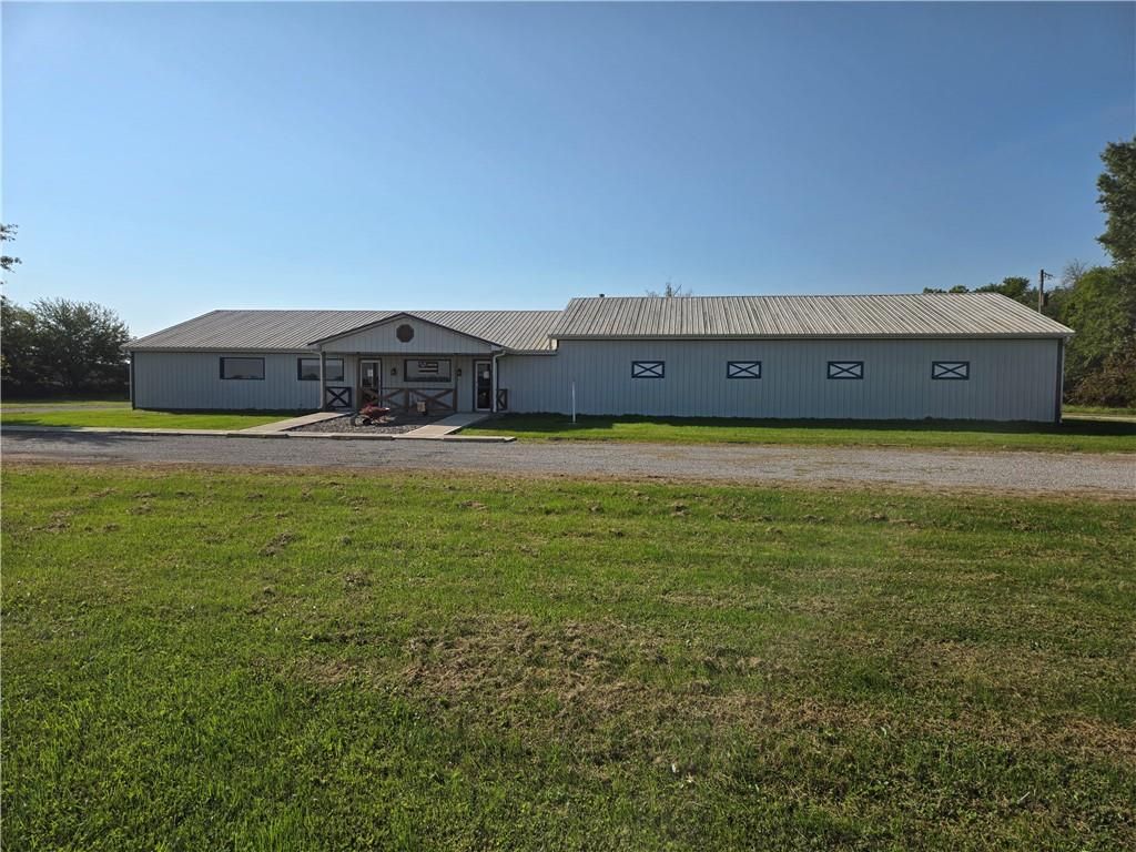 795 NE St. Rt. 18 Highway, Adrian, MO 64720