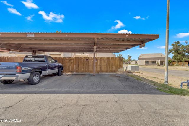 2221 W FARMDALE Avenue 17, Mesa, AZ 85202