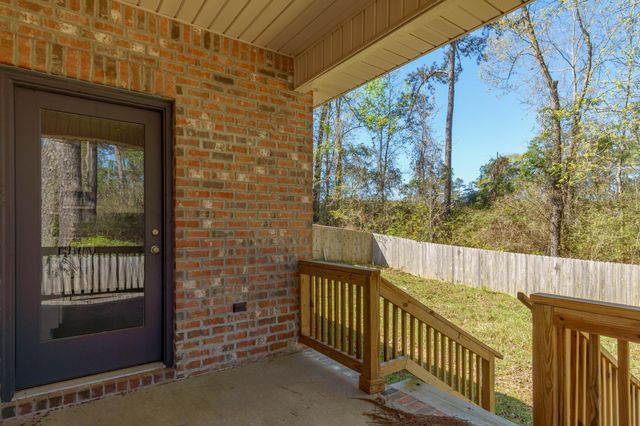 46 Canal Dr., Hattiesburg, MS 39402