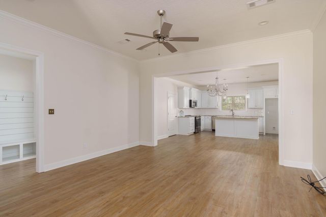 46 Canal Dr., Hattiesburg, MS 39402