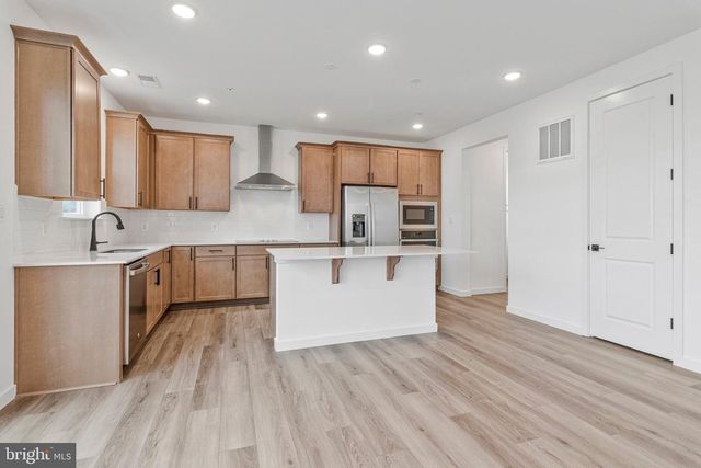 5729 HOWARD DR, Glen Burnie, MD 21061