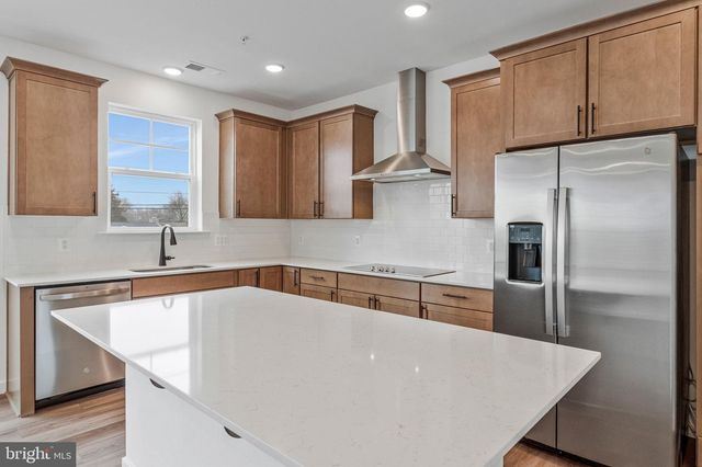 5729 HOWARD DR, Glen Burnie, MD 21061