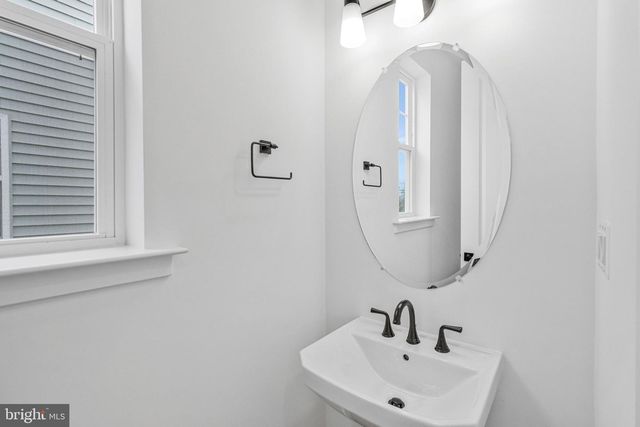 5729 HOWARD DR, Glen Burnie, MD 21061