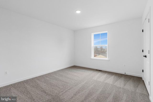 5729 HOWARD DR, Glen Burnie, MD 21061