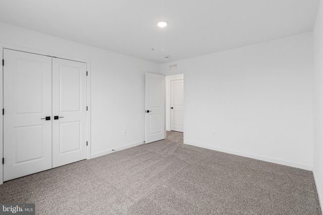 5729 HOWARD DR, Glen Burnie, MD 21061