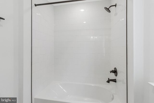 5729 HOWARD DR, Glen Burnie, MD 21061