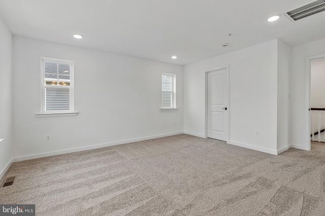 5729 HOWARD DR, Glen Burnie, MD 21061