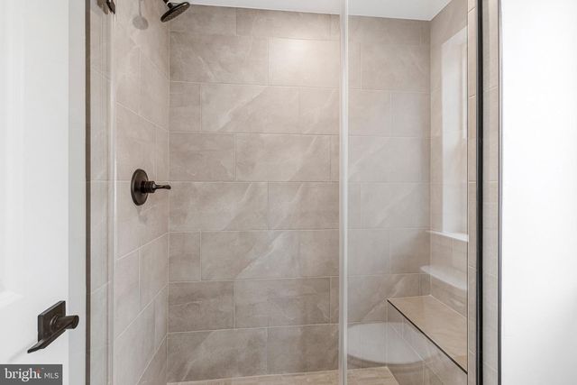 5729 HOWARD DR, Glen Burnie, MD 21061