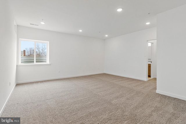 5729 HOWARD DR, Glen Burnie, MD 21061