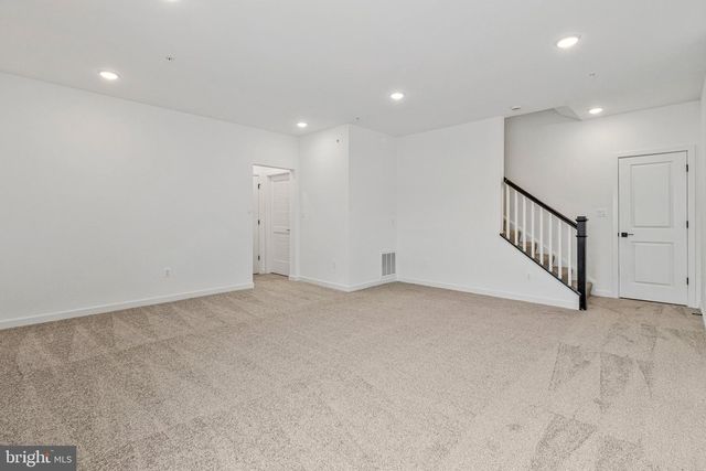 5729 HOWARD DR, Glen Burnie, MD 21061