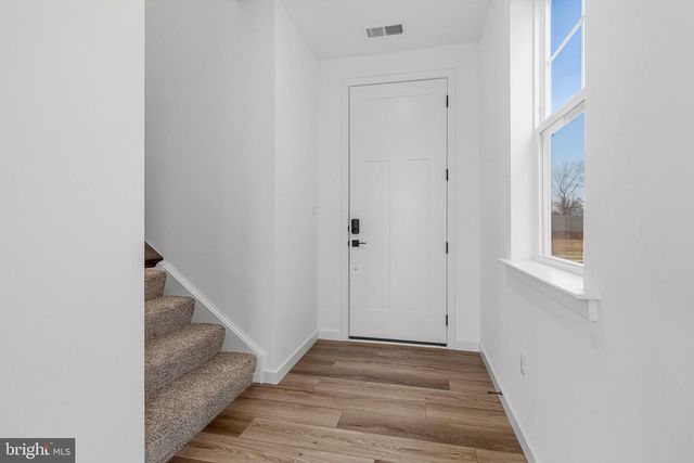 5729 HOWARD DR, Glen Burnie, MD 21061