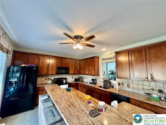 229 Patterson Walk, Forks Twp, PA 18040