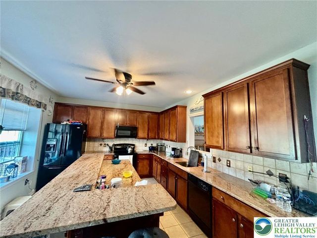 229 Patterson Walk, Forks Twp, PA 18040