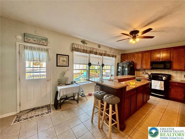 229 Patterson Walk, Forks Twp, PA 18040