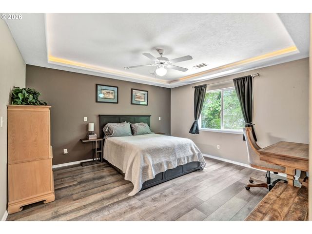 389 Nw SADIE Ct, Hillsboro, OR 97124