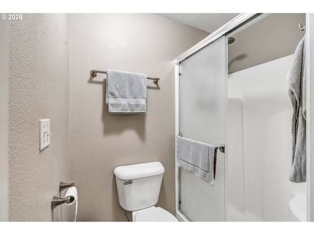 389 Nw SADIE Ct, Hillsboro, OR 97124