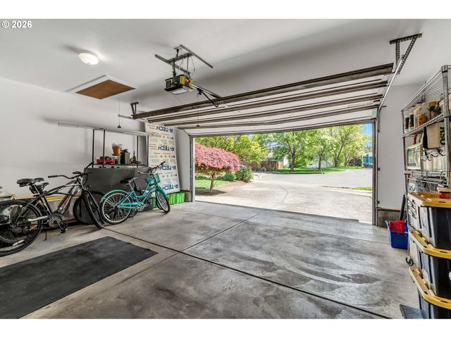 389 Nw SADIE Ct, Hillsboro, OR 97124