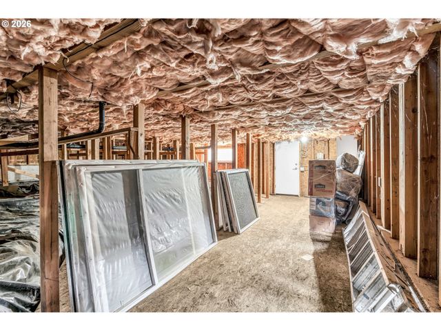 389 Nw SADIE Ct, Hillsboro, OR 97124