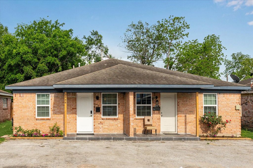 3808 Cochran Street, Houston, TX 77009